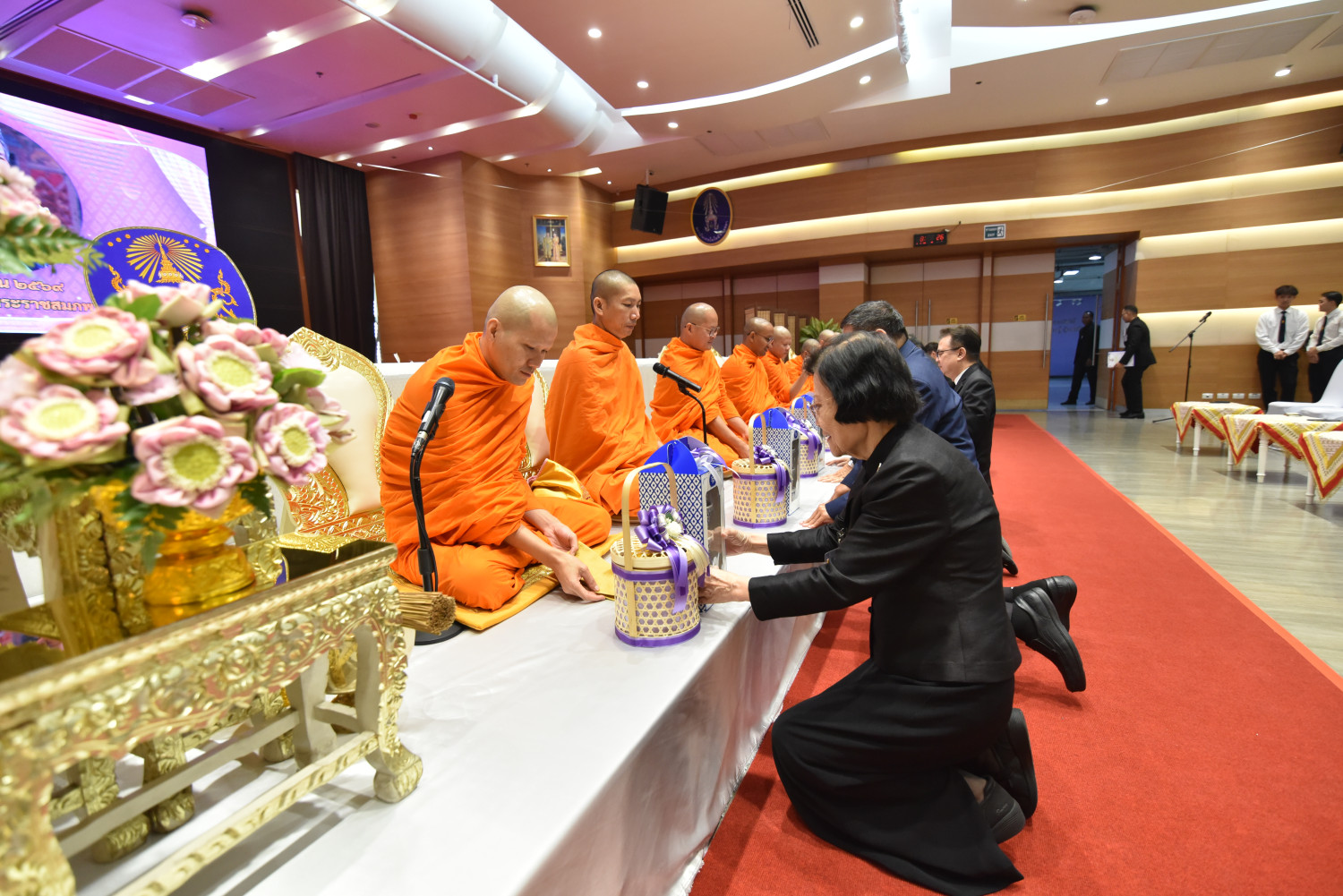 สจด. ร่วมพิธีเจริญพระพุทธมนต์และถวายภัตตาหาร ถวายเป็นพระระราชกุศลเนื่องในวันคล้ายวันพระราชสมภพสมเด็จพระกนิษฐาธิราชเจ้า กรมสมเด็จพระเทพรัตนราชสุดาฯ สยามบรมราชกุมารี และเนื่องในวันสถาปนาสถาบันเทคโนโลยีจิตรลดา &mdash; 3 เมษายน 2026 &mdash; สถาบันเทคโนโลยีจิตรลดา CDTI