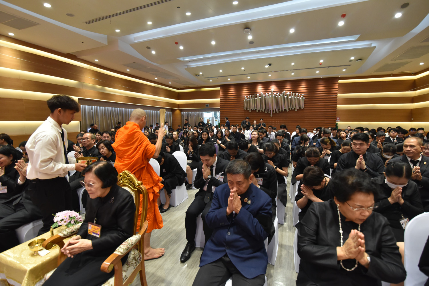 สจด. ร่วมพิธีเจริญพระพุทธมนต์และถวายภัตตาหาร ถวายเป็นพระระราชกุศลเนื่องในวันคล้ายวันพระราชสมภพสมเด็จพระกนิษฐาธิราชเจ้า กรมสมเด็จพระเทพรัตนราชสุดาฯ สยามบรมราชกุมารี และเนื่องในวันสถาปนาสถาบันเทคโนโลยีจิตรลดา &mdash; 3 เมษายน 2026 &mdash; สถาบันเทคโนโลยีจิตรลดา CDTI