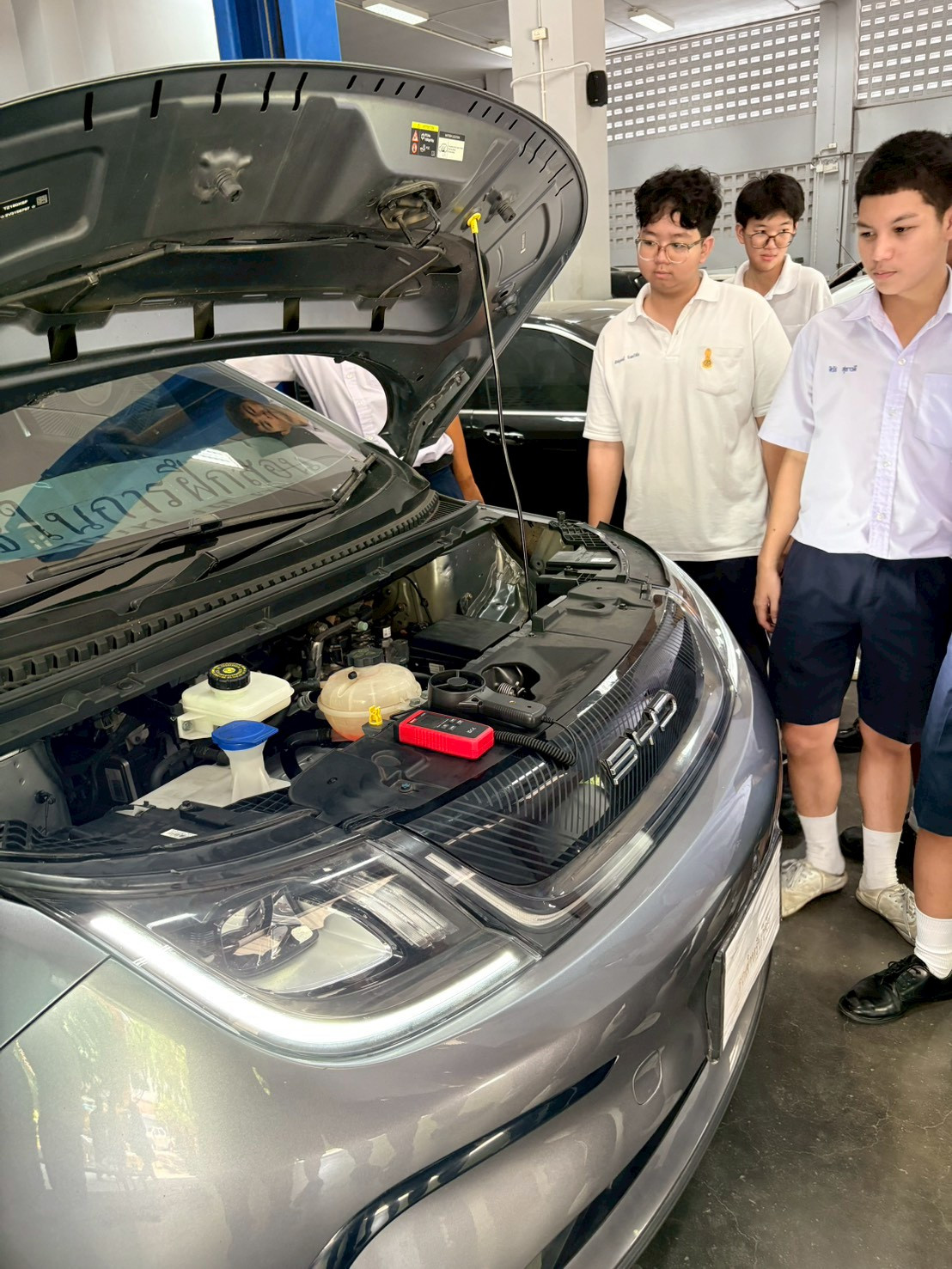 สจด. เดินหน้าสร้างคนคุณภาพ ส่งนักเรียนอบรม EV ณ มจพ. รับอุตสาหกรรมอนาคต &mdash; 29 เมษายน 2026 &mdash; สถาบันเทคโนโลยีจิตรลดา CDTI