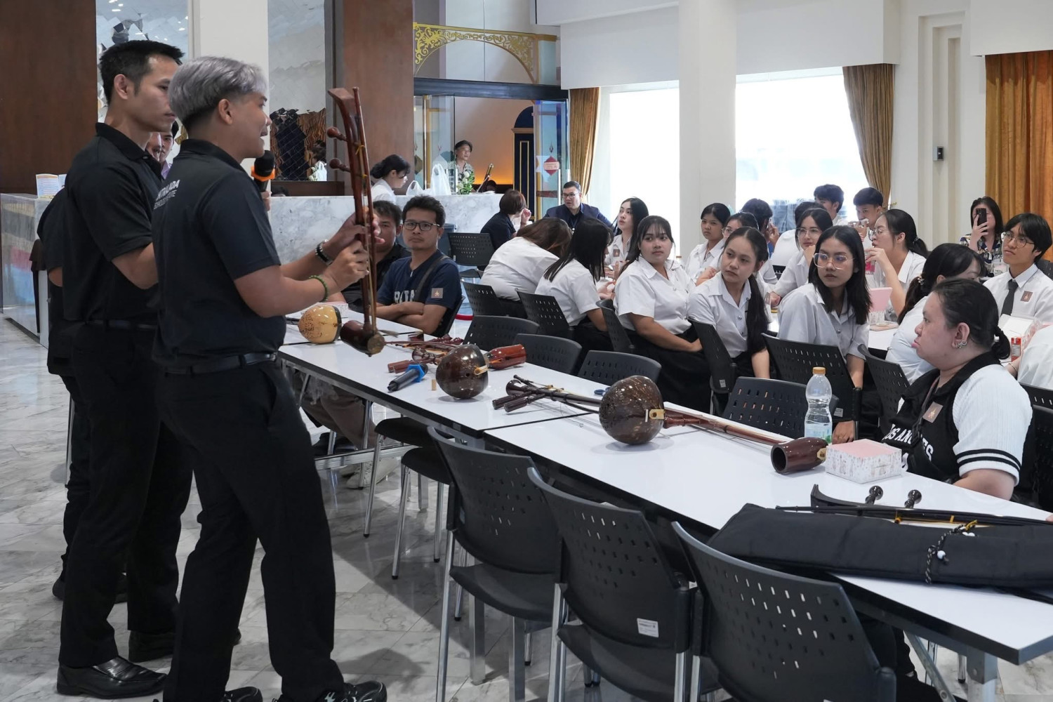สจด. ร่วมสืบสานภูมิปัญญาไทย ผ่านกิจกรรม “รู้ซอ รู้ซ่อม รู้รักษา” สจด. ร่วมสืบสานภูมิปัญญาไทย ผ่านกิจกรรม “รู้ซอ รู้ซ่อม รู้รักษา” — 13 เมษายน 2026 — สถาบันเทคโนโลยีจิตรลดา CDTI