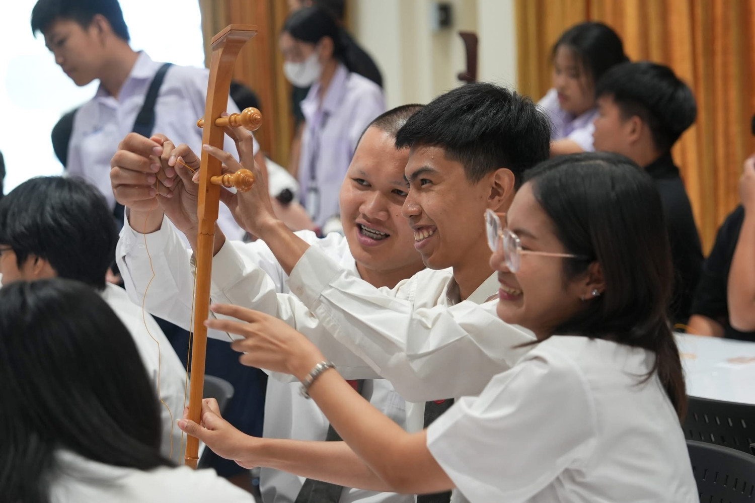 สจด. ร่วมสืบสานภูมิปัญญาไทย ผ่านกิจกรรม “รู้ซอ รู้ซ่อม รู้รักษา” สจด. ร่วมสืบสานภูมิปัญญาไทย ผ่านกิจกรรม “รู้ซอ รู้ซ่อม รู้รักษา” — 13 เมษายน 2026 — สถาบันเทคโนโลยีจิตรลดา CDTI