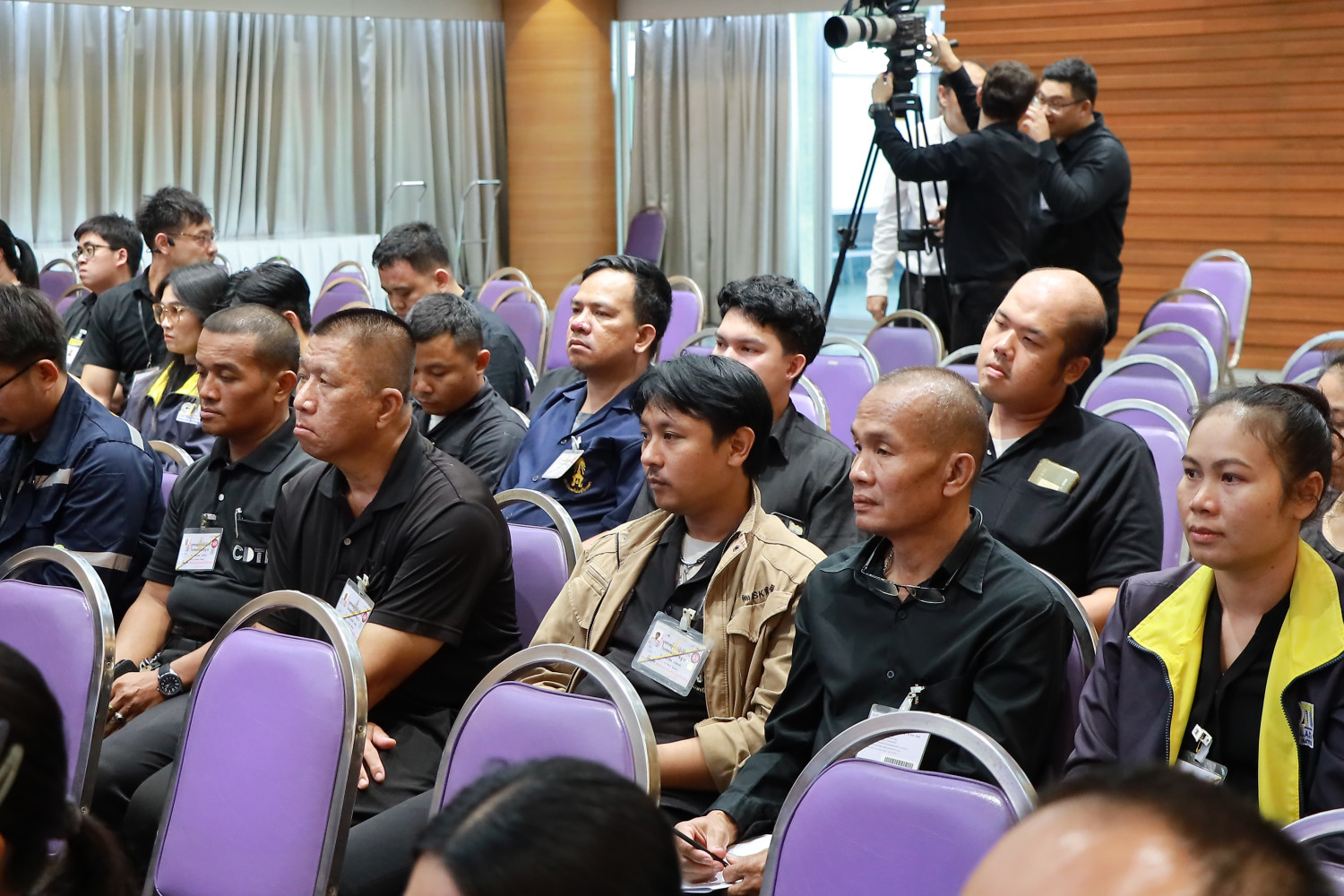 สจด. เปิดเวทีผู้บริหารพบบุคลากรสายสนับสนุน ส่งต่อนโยบายใหม่พัฒนาสถาบันใน 4 ปี &mdash; 8 พฤษภาคม 2026 &mdash; สถาบันเทคโนโลยีจิตรลดา CDTI