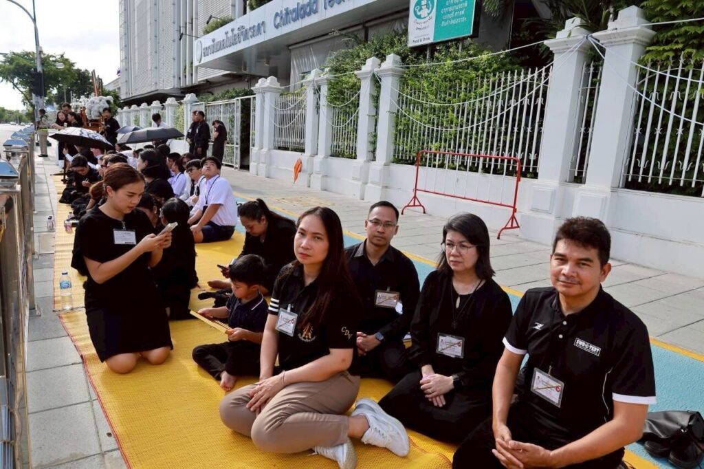 สจด. ร่วมเฝ้าทูลละอองธุลีพระบาทรับเสด็จ สจด. ร่วมเฝ้าทูลละอองธุลีพระบาทรับเสด็จ — 13 มิถุนายน 2026 — สถาบันเทคโนโลยีจิตรลดา CDTI