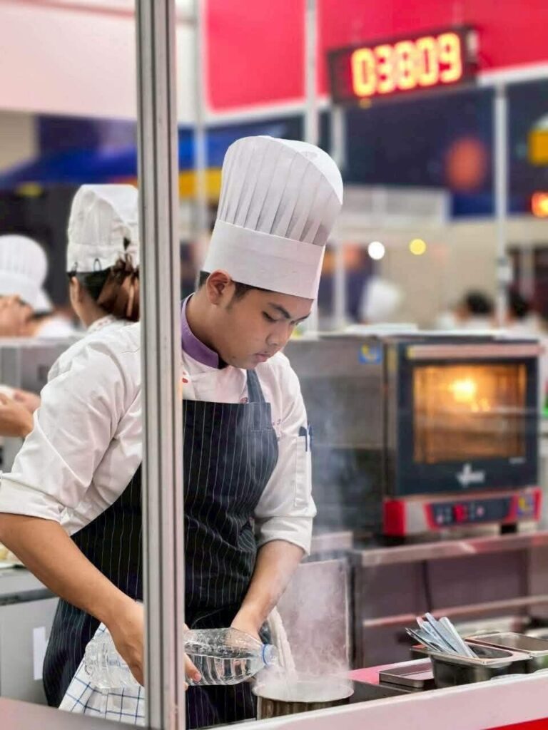 สจด. สร้างชื่อเสียงระดับสากล คว้ารางวัลจากเวที Thailand Ultimate Chef Challenge 2026 สจด. สร้างชื่อเสียงระดับสากล คว้ารางวัลจากเวที Thailand Ultimate Chef Challenge 2026 — 2 มิถุนายน 2026 — สถาบันเทคโนโลยีจิตรลดา CDTI