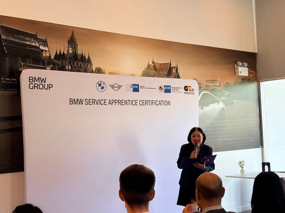 สจด. ร่วมแสดงความยินดีกับนักศึกษาผู้สำเร็จการศึกษาโครงการ BMW Service Apprentice รุ่นที่ 12 และ 13 รับวุฒิบัตรมาตรฐานวิชาชีพสากลระดับ A-Level สจด. ร่วมแสดงความยินดีกับนักศึกษาผู้สำเร็จการศึกษาโครงการ BMW Service Apprentice รุ่นที่ 12 และ 13 รับวุฒิบัตรมาตรฐานวิชาชีพสากลระดับ A-Level — 8 มิถุนายน 2026 — สถาบันเทคโนโลยีจิตรลดา CDTI