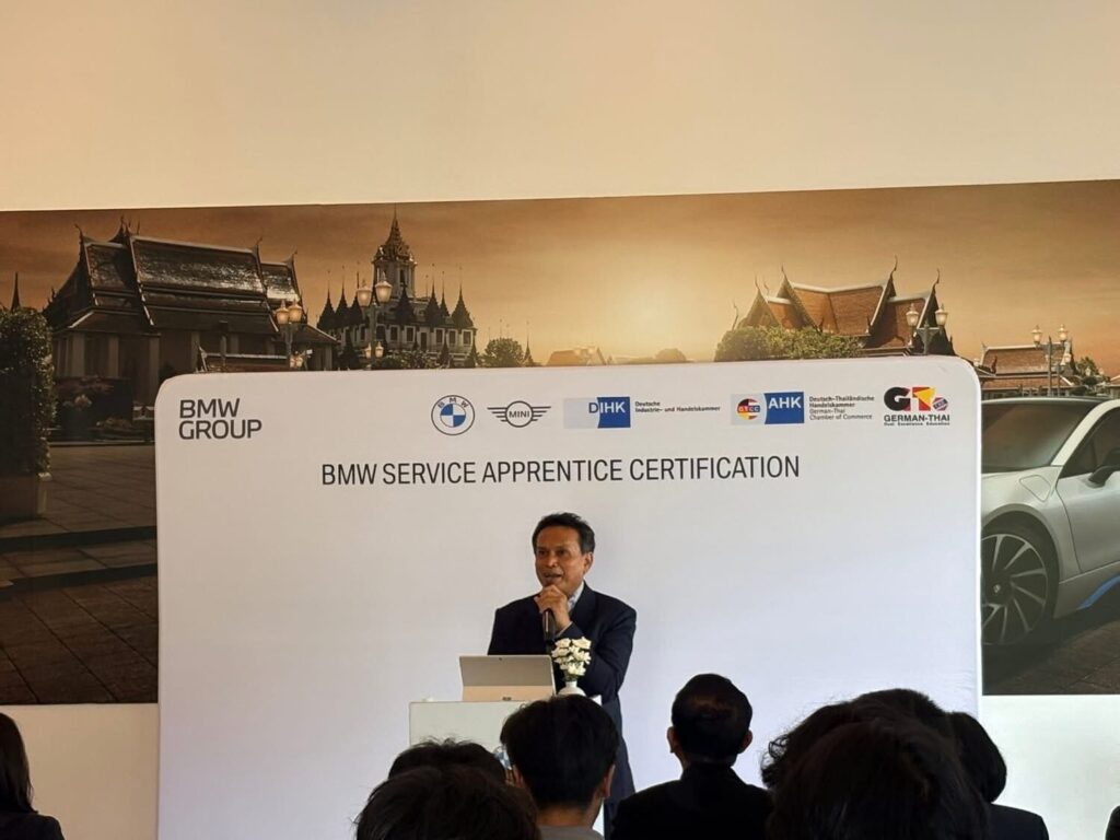 สจด. ร่วมแสดงความยินดีกับนักศึกษาผู้สำเร็จการศึกษาโครงการ BMW Service Apprentice รุ่นที่ 12 และ 13 รับวุฒิบัตรมาตรฐานวิชาชีพสากลระดับ A-Level สจด. ร่วมแสดงความยินดีกับนักศึกษาผู้สำเร็จการศึกษาโครงการ BMW Service Apprentice รุ่นที่ 12 และ 13 รับวุฒิบัตรมาตรฐานวิชาชีพสากลระดับ A-Level — 8 มิถุนายน 2026 — สถาบันเทคโนโลยีจิตรลดา CDTI
