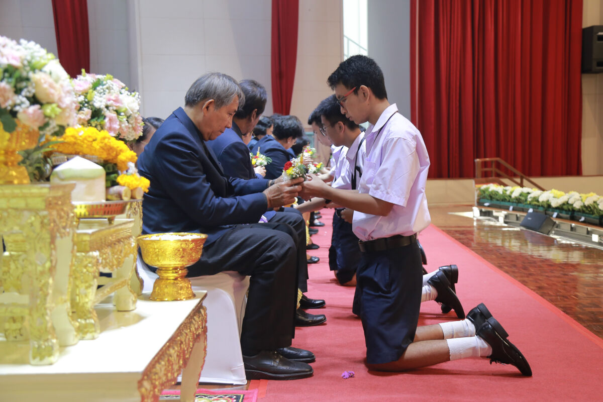 สจด. จัดพิธีไหว้ครู และพิธีรับพระราชทานรางวัลเรียนดี รางวัลการแข่งขันทักษะวิชาชีพ มอบเกียรติบัตรคณะกรรมการนักเรียน และเกียรติบัตรฝ่ายกิจการนักเรียน นักศึกษา ประจำปีการศึกษา 2569 สจด. จัดพิธีไหว้ครู และพิธีรับพระราชทานรางวัลเรียนดี รางวัลการแข่งขันทักษะวิชาชีพ มอบเกียรติบัตรคณะกรรมการนักเรียน และเกียรติบัตรฝ่ายกิจการนักเรียน นักศึกษา ประจำปีการศึกษา 2569 — 13 กรกฎาคม 2026 — สถาบันเทคโนโลยีจิตรลดา CDTI