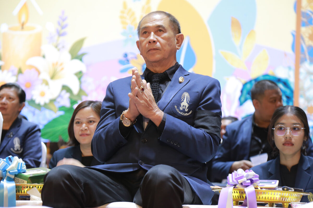 สจด. จัดพิธีไหว้ครู และพิธีรับพระราชทานรางวัลเรียนดี รางวัลการแข่งขันทักษะวิชาชีพ มอบเกียรติบัตรคณะกรรมการนักเรียน และเกียรติบัตรฝ่ายกิจการนักเรียน นักศึกษา ประจำปีการศึกษา 2569 สจด. จัดพิธีไหว้ครู และพิธีรับพระราชทานรางวัลเรียนดี รางวัลการแข่งขันทักษะวิชาชีพ มอบเกียรติบัตรคณะกรรมการนักเรียน และเกียรติบัตรฝ่ายกิจการนักเรียน นักศึกษา ประจำปีการศึกษา 2569 — 13 กรกฎาคม 2026 — สถาบันเทคโนโลยีจิตรลดา CDTI