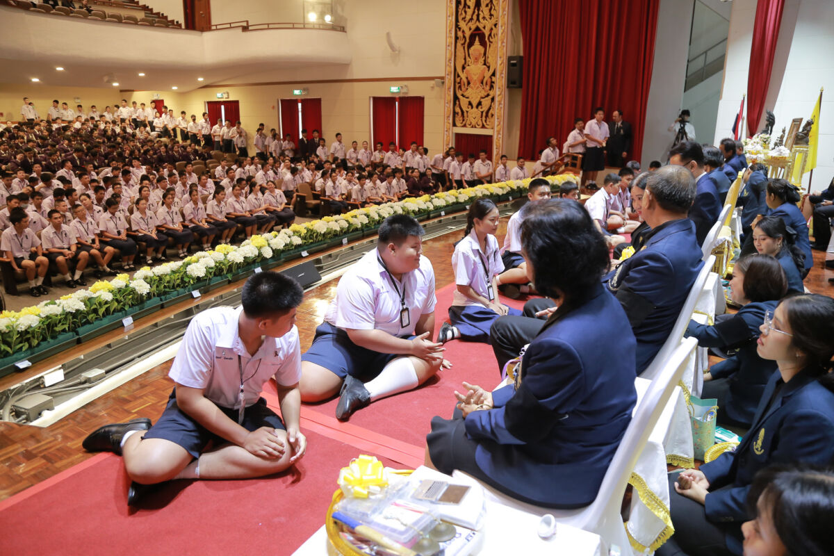 สจด. จัดพิธีไหว้ครู และพิธีรับพระราชทานรางวัลเรียนดี รางวัลการแข่งขันทักษะวิชาชีพ มอบเกียรติบัตรคณะกรรมการนักเรียน และเกียรติบัตรฝ่ายกิจการนักเรียน นักศึกษา ประจำปีการศึกษา 2569 สจด. จัดพิธีไหว้ครู และพิธีรับพระราชทานรางวัลเรียนดี รางวัลการแข่งขันทักษะวิชาชีพ มอบเกียรติบัตรคณะกรรมการนักเรียน และเกียรติบัตรฝ่ายกิจการนักเรียน นักศึกษา ประจำปีการศึกษา 2569 — 13 กรกฎาคม 2026 — สถาบันเทคโนโลยีจิตรลดา CDTI