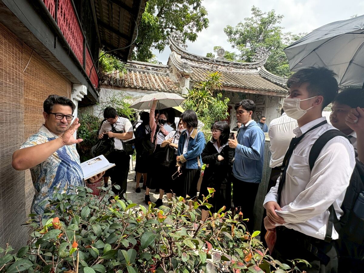 คณะเทคโนโลยีดิจิทัลศึกษาดูงานชุมชนตลาดน้อย เรียนรู้ภูมิปัญญาไทย–จีนสู่การออกแบบเชิงสร้างสรรค์ คณะเทคโนโลยีดิจิทัลศึกษาดูงานชุมชนตลาดน้อย เรียนรู้ภูมิปัญญาไทย–จีนสู่การออกแบบเชิงสร้างสรรค์ — 17 กรกฎาคม 2026 — สถาบันเทคโนโลยีจิตรลดา CDTI