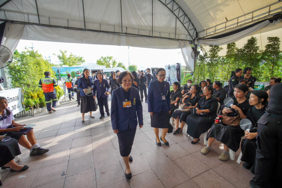 สจด. ร่วมกิจกรรมจิตอาสา “แจกข้าวกล่อง” แก่ประชาชน ณ ท้องสนามหลวง สจด. ร่วมกิจกรรมจิตอาสา “แจกข้าวกล่อง” แก่ประชาชน ณ ท้องสนามหลวง — 25 กรกฎาคม 2026 — สถาบันเทคโนโลยีจิตรลดา CDTI