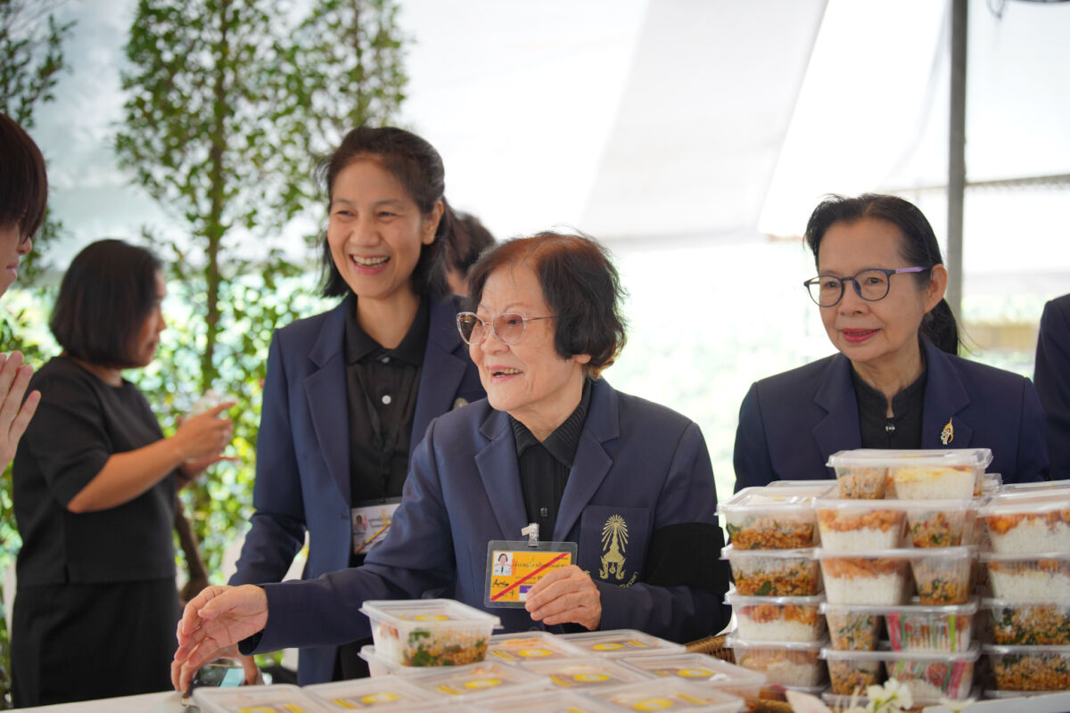 สจด. ร่วมกิจกรรมจิตอาสา “แจกข้าวกล่อง” แก่ประชาชน ณ ท้องสนามหลวง สจด. ร่วมกิจกรรมจิตอาสา “แจกข้าวกล่อง” แก่ประชาชน ณ ท้องสนามหลวง — 25 กรกฎาคม 2026 — สถาบันเทคโนโลยีจิตรลดา CDTI