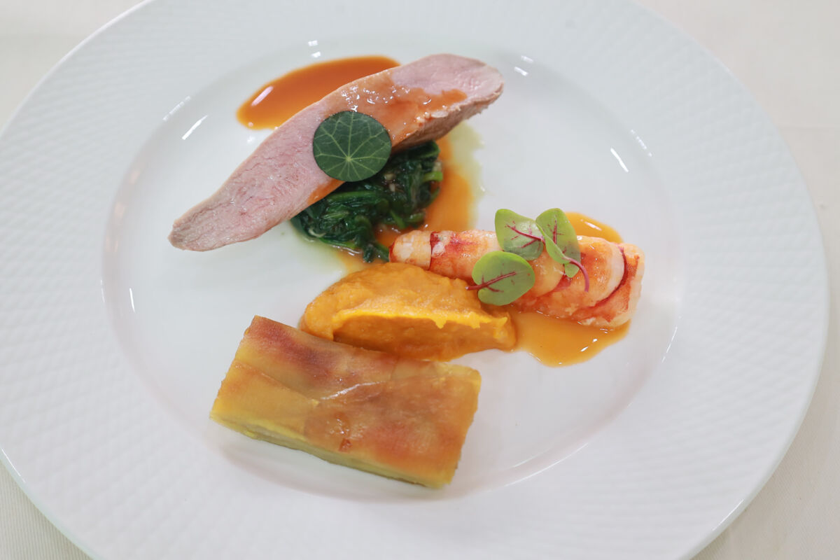 เชฟวิวแมน ลีออง ถ่ายทอดองค์ความรู้ด้าน Wellbeing Cuisine เชฟวิวแมน ลีออง ถ่ายทอดองค์ความรู้ด้าน Wellbeing Cuisine — 7 กรกฎาคม 2026 — สถาบันเทคโนโลยีจิตรลดา CDTI