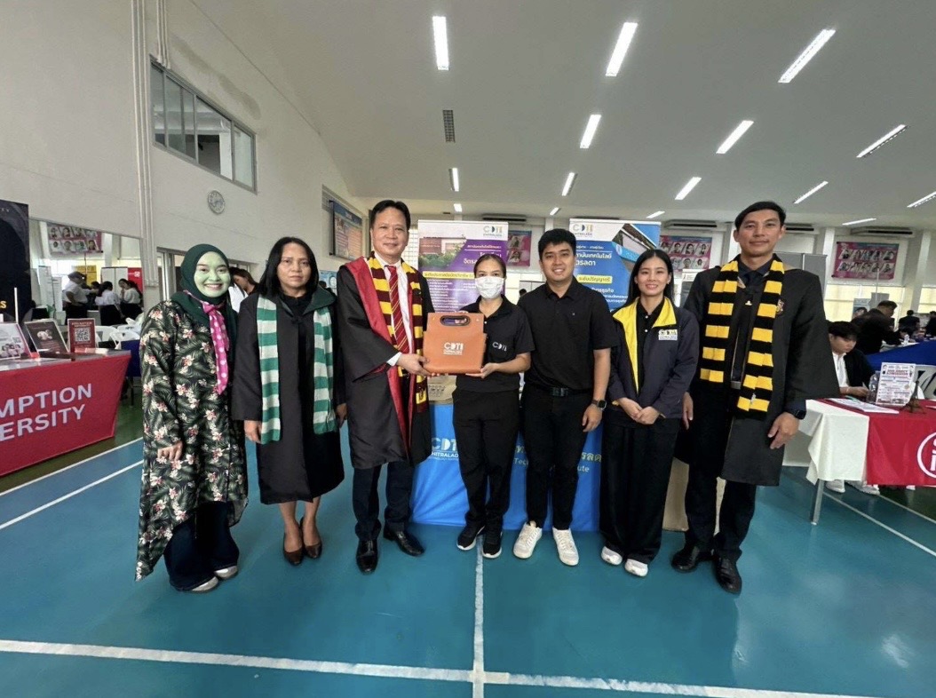 สจด. ร่วมแนะนำสถาบัน ในการศึกษาต่อของ โรงเรียนเตรียมอุดมศึกษาพัฒนาการ กรุงเทพมหานคร สจด. ร่วมแนะนำสถาบัน ในการศึกษาต่อของ โรงเรียนเตรียมอุดมศึกษาพัฒนาการ กรุงเทพมหานคร — 15 สิงหาคม 2026 — สถาบันเทคโนโลยีจิตรลดา CDTI