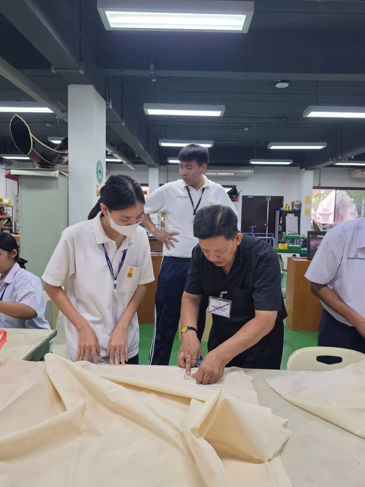 สจด. จัดอบรมเชิงปฏิบัติการ “ซ่อม สร้าง” เพื่อสร้างอาชีพด้านช่างดนตรีไทย สจด. จัดอบรมเชิงปฏิบัติการ “ซ่อม สร้าง” เพื่อสร้างอาชีพด้านช่างดนตรีไทย — 31 สิงหาคม 2026 — สถาบันเทคโนโลยีจิตรลดา CDTI