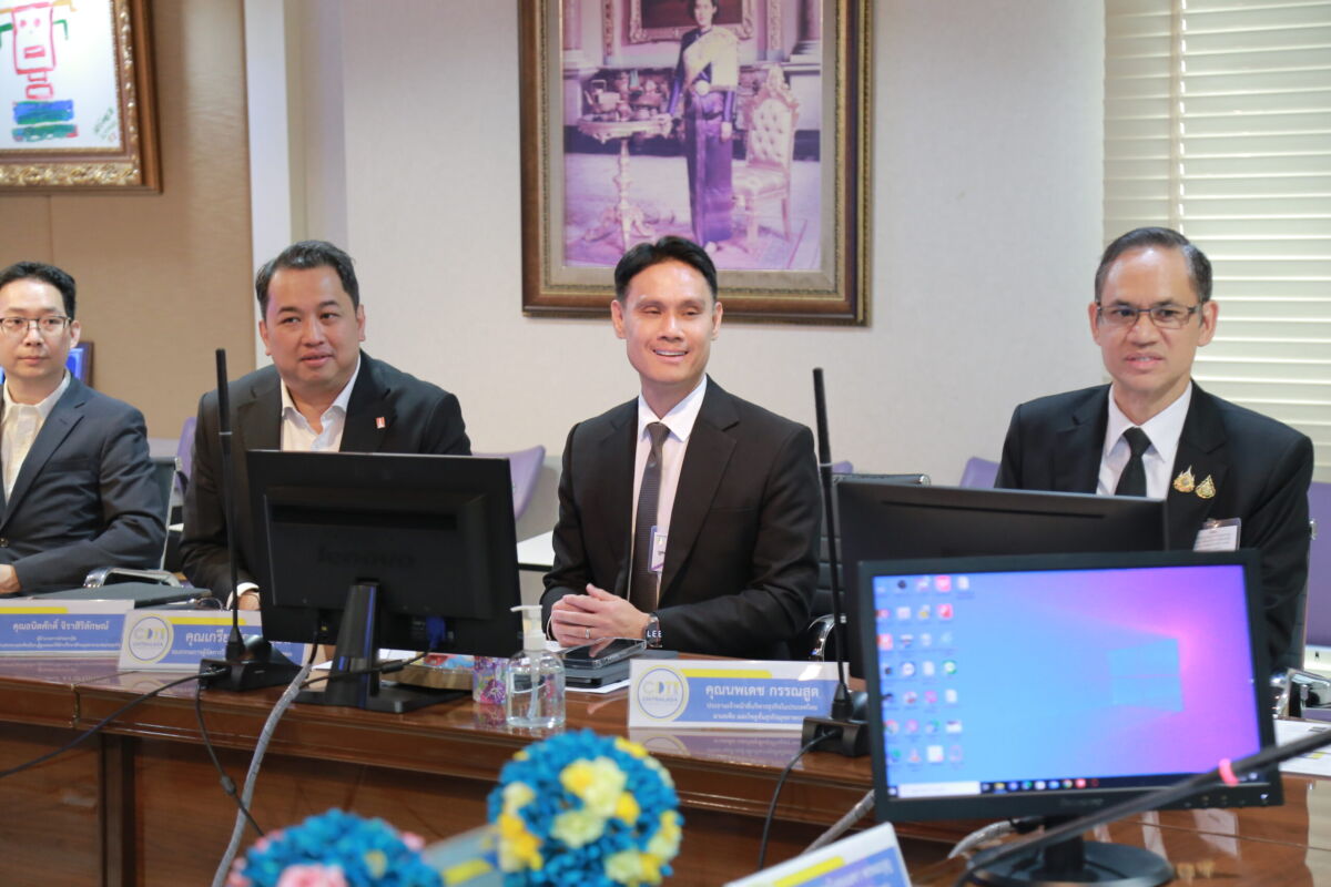 สจด. ร่วมกับ B.Grimm หารือการพัฒนาการเรียนรู้ด้าน Data Center เตรียมกำลังคนรองรับอุตสาหกรรมดิจิทัลแห่งอนาคต สจด. ร่วมกับ B.Grimm หารือการพัฒนาการเรียนรู้ด้าน Data Center เตรียมกำลังคนรองรับอุตสาหกรรมดิจิทัลแห่งอนาคต — 3 กันยายน 2026 — สถาบันเทคโนโลยีจิตรลดา CDTI