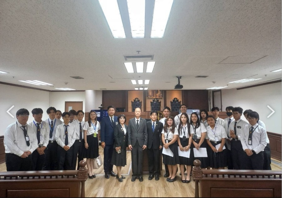 สจด. นำนักศึกษาคณะเทคโนโลยีดิจิทัล ศึกษาดูงานศาลทรัพย์สินทางปัญญาฯ เสริมความรู้ด้านกฎหมายเพื่อการออกแบบ สจด. นำนักศึกษาคณะเทคโนโลยีดิจิทัล ศึกษาดูงานศาลทรัพย์สินทางปัญญาฯ เสริมความรู้ด้านกฎหมายเพื่อการออกแบบ — 2 กันยายน 2026 — สถาบันเทคโนโลยีจิตรลดา CDTI