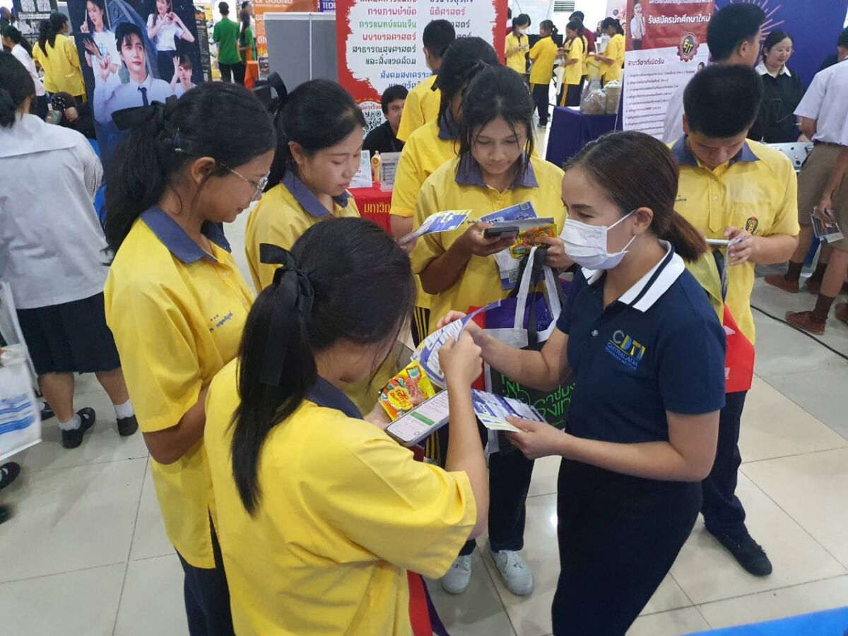สจด. ออกแนะนำสถาบัน โรงเรียนมัธยมวัดหนองแขม สจด. ออกแนะนำสถาบัน โรงเรียนมัธยมวัดหนองแขม — 10 กันยายน 2026 — สถาบันเทคโนโลยีจิตรลดา CDTI
