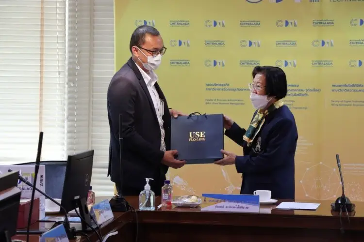 รับมอบชุดฝึกปฏิบัติการกระบวนการผลิตในงานอุตสาหกรรมขนาดเล็กแบบอัตโนมัติ(สถานีชุดแขนกลนิวเมติกส์) — 20 พฤษภาคม 2025 — สถาบันเทคโนโลยีจิตรลดา CDTI