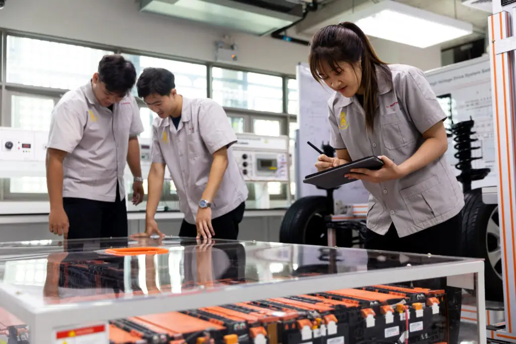 ประวัติสถาบัน — 1 พฤษภาคม 2025 — สถาบันเทคโนโลยีจิตรลดา CDTI